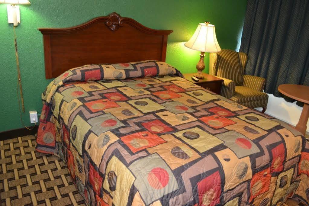 Masters Inn Augusta, GA near Riverwalk By OYO Exterior foto