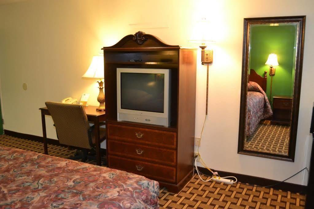 Masters Inn Augusta, GA near Riverwalk By OYO Exterior foto